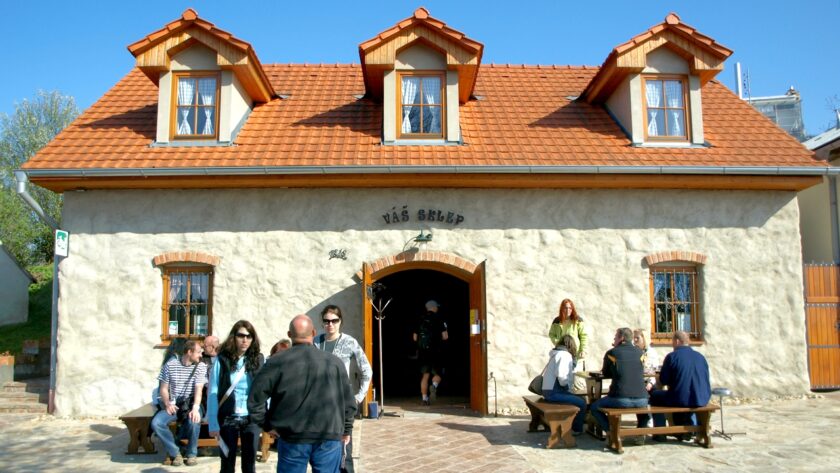 Vinařská pohotovost – služby otevřených sklepů v létě 2018