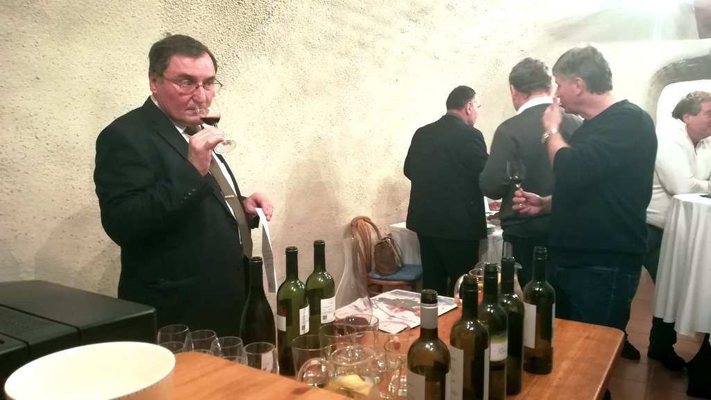 Ing. Luděk Machala při hodnocení vín Weingut Jahner v TA-archivu