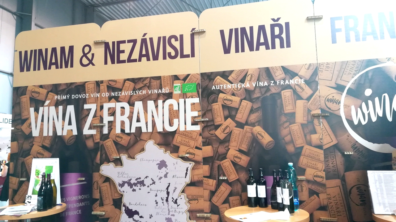 Stánek nezávislých vinařů Francie zastoupený firmou Winam