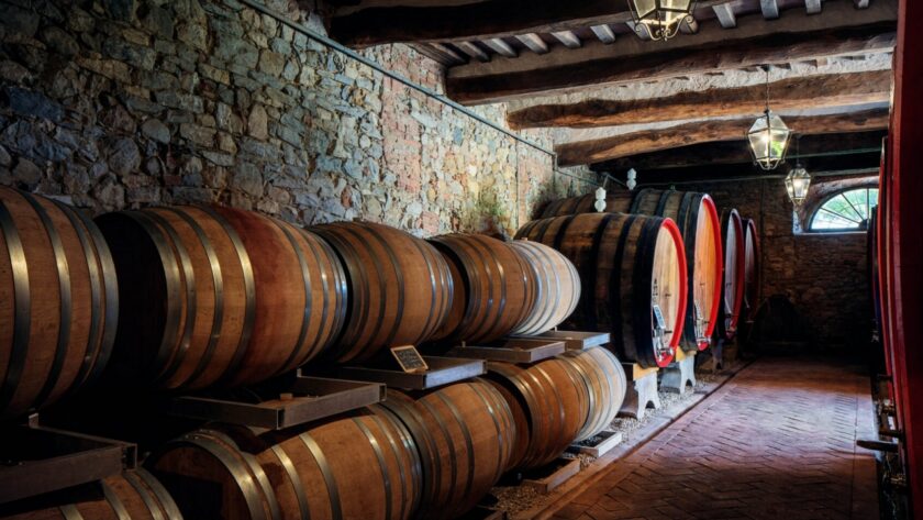 Toskánská vinařství Castello di Bossi a Renieri nově u Zebra Wines
