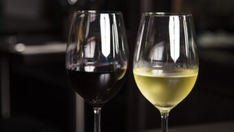 Vinaři navrhují zavedení minimální prodejní ceny vína