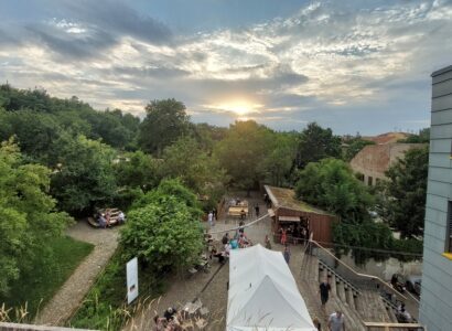 Víno z blízka - Večer s vinaři z okolí Brna (3. 7. 2025) - Otevřená zahrada