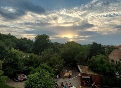 Víno z blízka - Večer s vinaři z okolí Brna (3. 7. 2025) - Otevřená zahrada